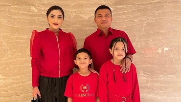 img-title Ashanty Gembira Arsya Jadi Pendamping Nathan Tjoe A On di Laga Timnas Indonesia