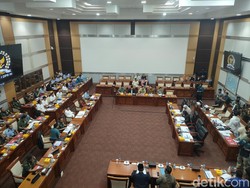 Komisi I DPR-Kemhan Bahas Anggaran Alutsista Secara Tertutup