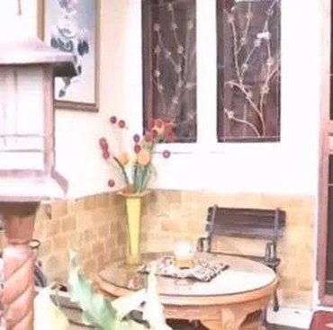 Ustaz Khalid Basalamah Terseret Korupsi Kuota Haji, Ini 5 Potret Rumahnya Nuansa Emas