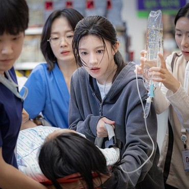 Spin-off 'Hospital Playlist' Ditunda Tayang hingga Tahun Depan