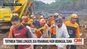 VIDEO: Tertimbun Tebing Longsor, Dua Penambang Pasir Meninggal Dunia