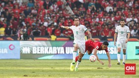 Asnawi dan Striker Irak Kompak Kritik Rumput GBK yang Kurang Bagus