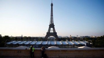 Menara Eiffel Tutup Lebih Awal Akibat Gelombang Panas di Paris