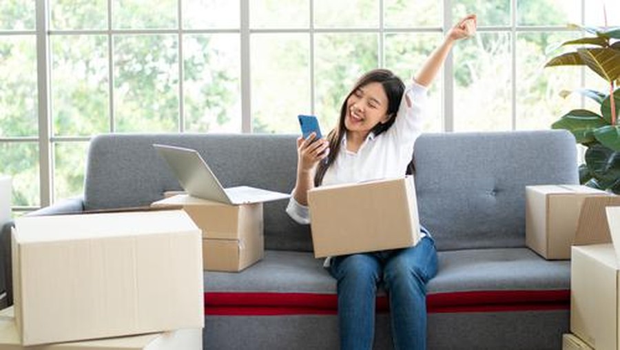 Ilustrasi Belanja Online Ilustrasi Belanja Online