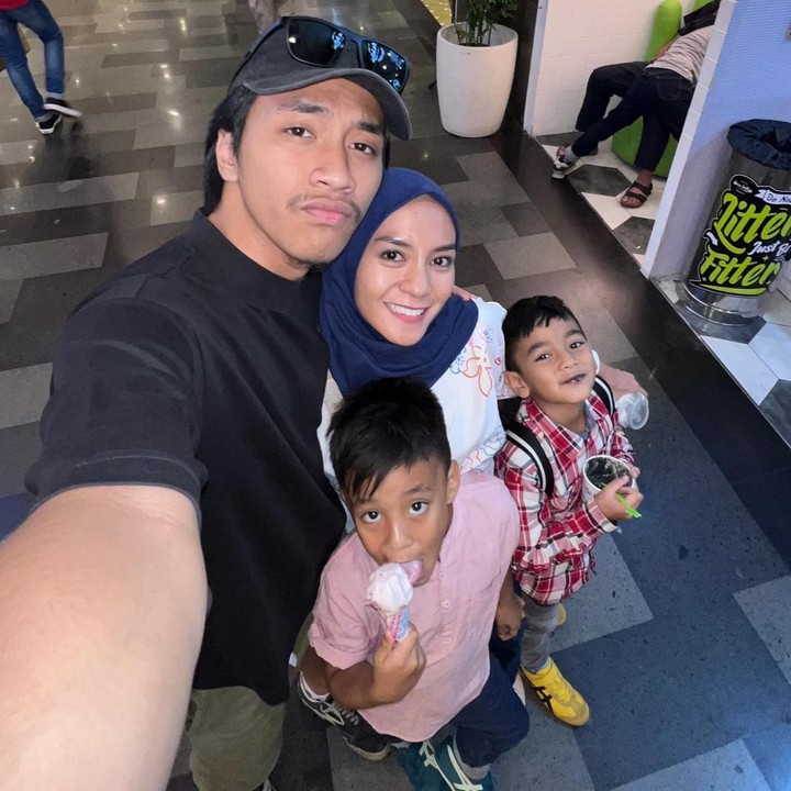 <p>Kondisi sulit ini dialami Enno dan sang suami ketika keduanya pindah ke Bandung. Saat itu, Enno menetap di rumah kontrakan sempit dan tidak memiliki perabotan rumah. (Foto: Instagram @ennolerian_)</p>