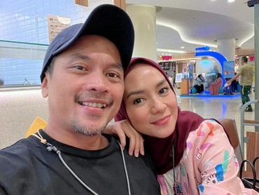 Pembelaan Enno Lerian Saat Fisik Suami Jadi Target Julid Netizen