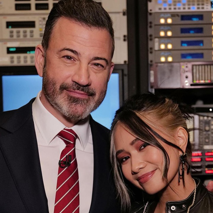 <p>Acara <em>talkshow</em> itu diproduksi oleh presenter Jimmy Christian Kimmel. Di acara tersebut, para artis terkemuka biasanya hadir untuk melakukan sesi wawancara sekaligus membawakan penampilan mereka. (Foto: Instagram @nikizefanya)</p>
