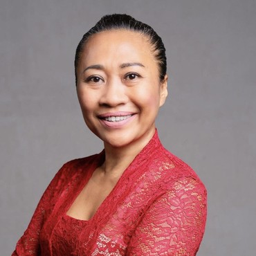 5 Potret Niluh Djelantik yang Tanggapi Pendapat MUI soal Salam Lintas Agama