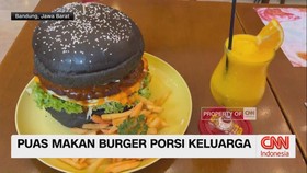 VIDEO: Puas Makan Burger Porsi Keluarga