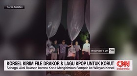 VIDEO: Korsel Kirim File Drakor & Lagu Kpop untuk Korut