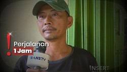 Semangat Belajar Anak-anak Muara Gembong, ke Sekolah Pakai Perahu