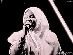 Penampilan Guru-Murid SMA Al Azhar Medan di Konser Alan Walker Jakarta
