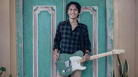 Gitar Eross Sheila On 7 Berhasil Dilelang Rp125 Juta Demi Bantu Gaza