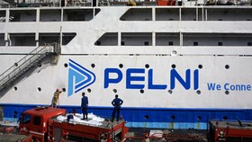 Kebakaran KM Umsini: Penumpang Dialihkan, Pelabuhan Tetap Beroperasi