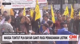 VIDEO: Massa Tuntut PLN Bayar Ganti Rugi Pemadaman Listrik
