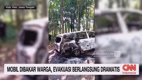 VIDEO: Mobil Dibakar Warga, Evakuasi Berlangsung Dramatis
