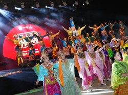 Festival Sulsel Menari Libatkan 24.000 Penari, Target Pecahkan Rekor MURI