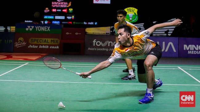Sabar Karyaman Gutama/Moh Reza Pahlevi lolos ke final Hong Kong Open 2024 usai kalahkan Leo Rolly Carnando/Bagas Maulana di Hong Kong Coliseum, Sabtu (14/9).
