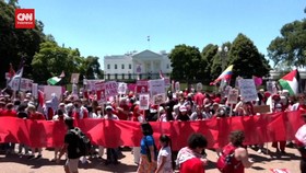 VIDEO: Massa Aktivis Pro-Palestina Demo di Depan Gedung Putih