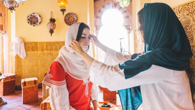 Tradisi Idul Adha di Berbagai Negara: Pakai Henna Hingga Makan-makan