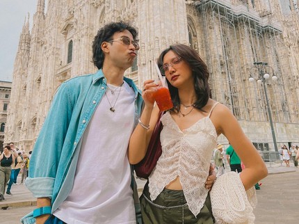7 Potret Vidi Aldiano dan Sheila Liburan di Italia, Berharap Bisa Bersama Selamanya