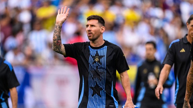 Selain membahas kemungkinan pensiun bersama Inter Miami, Messi mengaku dari tokoh dunia olahraga dia mau bertemu dan foto bareng Michael Jordan.