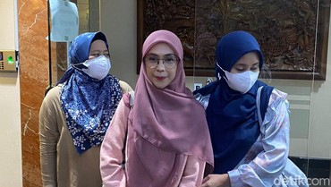 img-title Diancam hingga Diperas, Ria Ricis Akui Pernah Punya Hubungan Baik dengan Pelaku