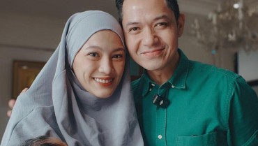 Dude Harlino Ungkap Alasan Baru Tampilkan Wajah Anak Ketiga
