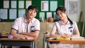 Jinyoung dan Dahyun Jadi Anak SMA di You Are the Apple of My Eye