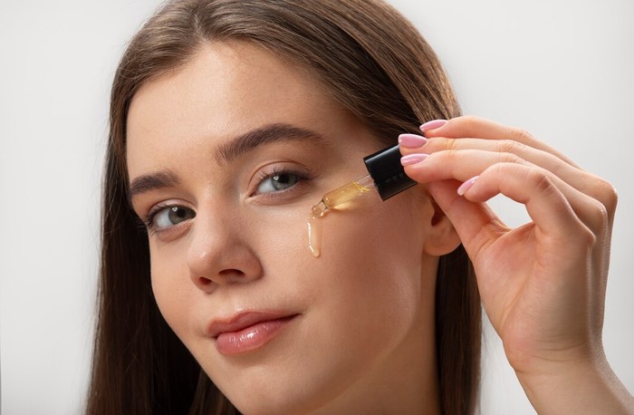 Kandungan Skincare Terbaik untuk Melawan Tanda Penuaan