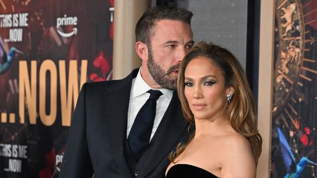 Salah satu sebab yang diduga mengantarkan Jennifer Lopez dan Ben Affleck dalam perceraian adalah emosi Ben yang mudah berubah alias mood swing.