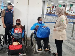 Kemlu Pulangkan 216 WNI Kelompok Rentan dari Detensi Malaysia ke RI