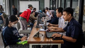 Ragam Keluhan Warga soal PPDB: Tak Ada Akses Internet hingga Pungli