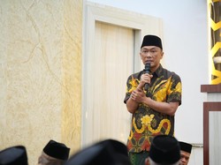 Pj Gubernur Sulsel Zudan Arif Gagas Program Sedekah Seribu Sehari