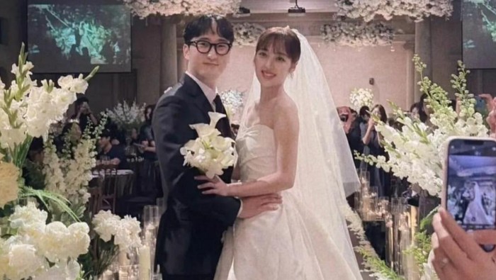 Naik Pelaminan, Pasangan Artis Korea Kim Bo Ra dan Jo Ba Reun Resmi Menikah