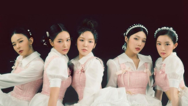 Red Velvet akan merilis album baru bertajuk Cosmic pada 24 Juni untuk merayakan hari jadi ke-10 debut mereka.