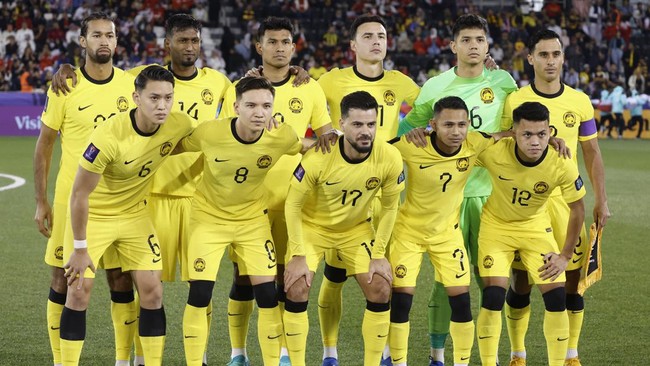 Kapten Timnas Malaysia, Dion Cools, kurang puas dengan tampilan jersey anyar tim Harimau Malaya.