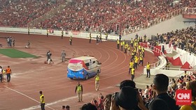 Bek Filipina Dibawa Ambulans, Indonesia vs Filipina Sempat Terhenti