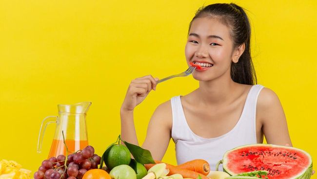 7 Daftar Buah yang Dapat Kempiskan Perut Buncit, Kalau Mau Singset Yuk Rutin Konsumsi!