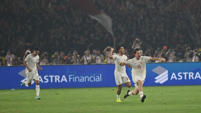 AFC melalui unggahannya memuji pencapaian bersejarah tiga tim yang untuk kali pertama menembus babak ketiga Kualifikasi Piala Dunia 2026.