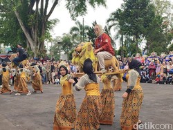 Semarak Galuh Ethnic Carnival Ciamis, Tampilkan Puluhan Kesenian Helaran