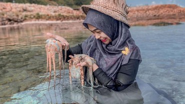 img-title Terpopuler: Pelaku Pemerasan Ria Ricis hingga Mikha Tambayong Peringatkan Suami