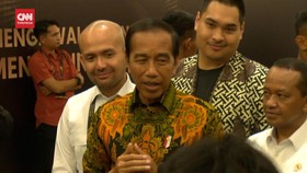 VIDEO: Senyum Jokowi Tanggapi Kabar Larang Kaesang Maju Pilgub DKI