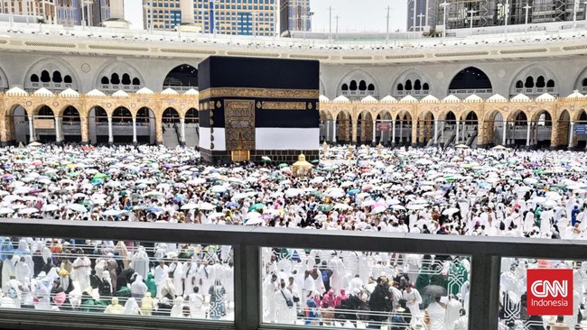 Ada lebih dari 1.300 jemaah meninggal saat ibadah haji, sebagian besar dikatakan tak memiliki izin.