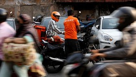 FOTO: India Kecanduan Belanja Online 10 Menit Sampai