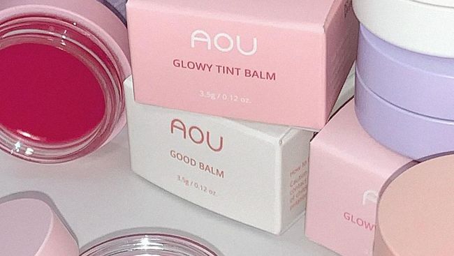 Termasuk Jennie BLACKPINK, Intip 5 Artis Korea yang Pakai Lip Balm Viral dari Brand Makeup Milik MUA Ini!