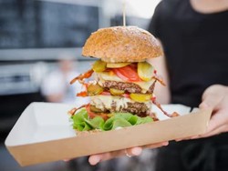 Iseng Pesan Burger Polos, Pelanggan Ini Harus Bayar Rp 300 Ribu!