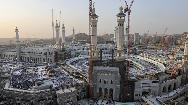 Ini 7 Tempat Mustajab di Mekkah untuk Berdoa saat Umroh