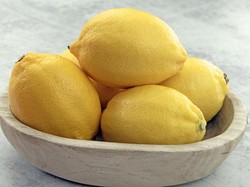 Orang dengan 5 Kondisi Ini Tak Disarankan Konsumsi Lemon