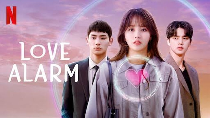 Love Alarm adalah drama populer yang diadaptasi dari webtoon karya Kye-Young Chon. (Foto/Netflix)